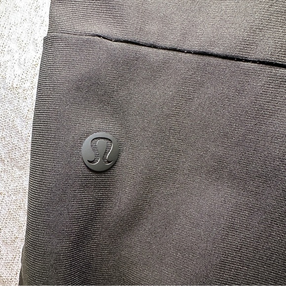 lululemon athletica green Joggers - Picture 4 of 4